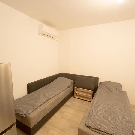 Aleks Top Center 2- Free Parking Burgas Bagian luar foto